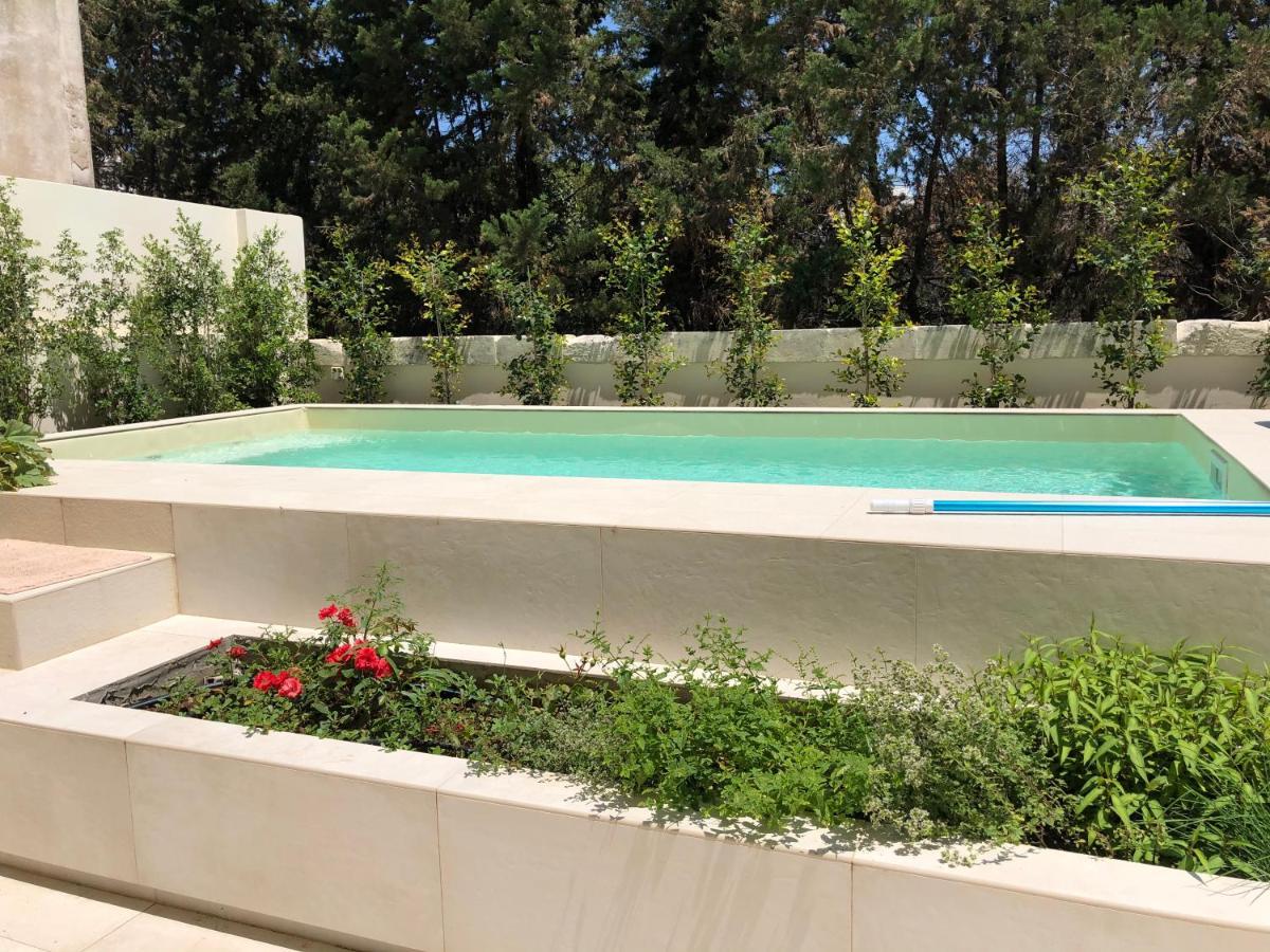 Carlo V - Con Piscina E Giardino Privati Lägenhet Lecce Exteriör bild