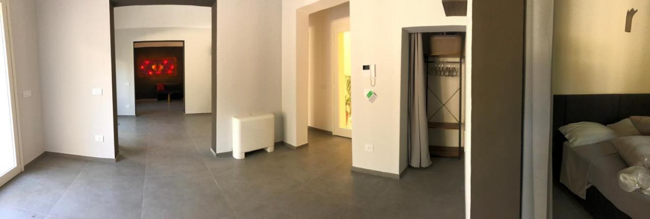 Carlo V - Con Piscina E Giardino Privati Lägenhet Lecce Exteriör bild