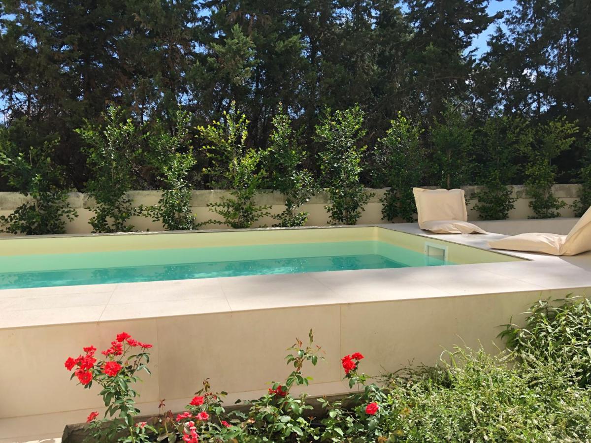 Carlo V - Con Piscina E Giardino Privati Lägenhet Lecce Exteriör bild