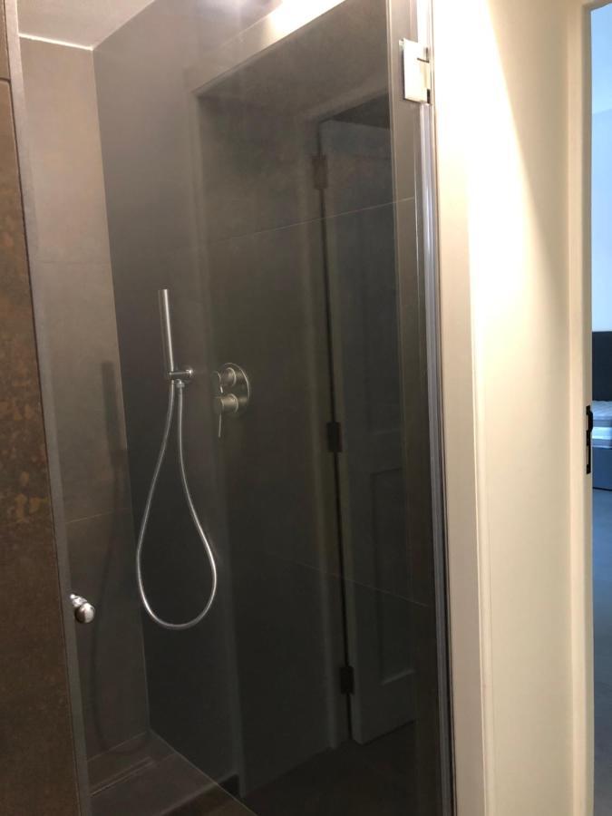 Carlo V - Con Piscina E Giardino Privati Lägenhet Lecce Exteriör bild