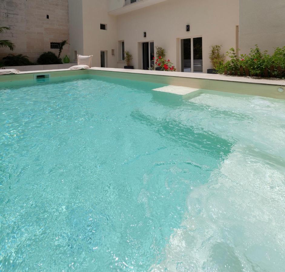 Carlo V - Con Piscina E Giardino Privati Lägenhet Lecce Exteriör bild